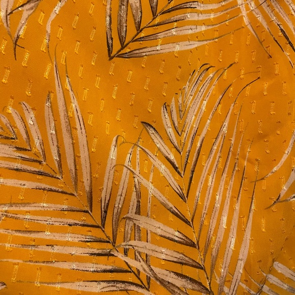 White House Black Market Women’s Yellow Flowy Shirt Size XL - Picture 12 of 12